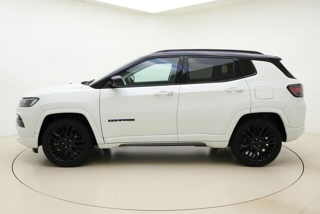Jeep COMPASS 4xe 240 Plug-in Hybrid Electric S | Navigatie | Lederen bekleding | Elektrische bedienbare achterklep | 19'' lichtmetalen velgen | Stoelverwarming | Keyless