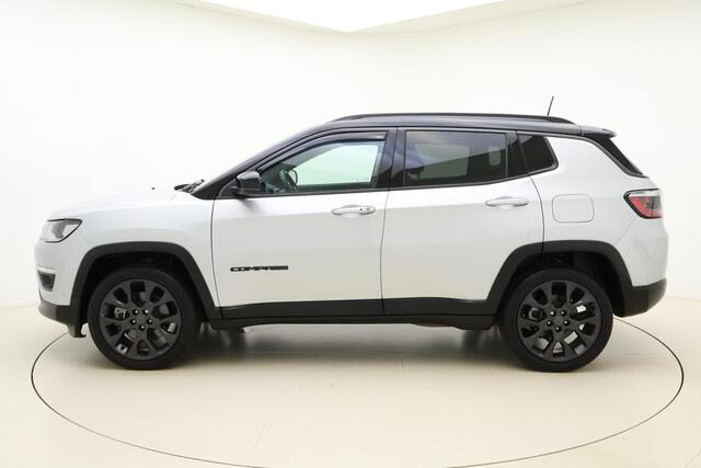 Jeep COMPASS 4xe 240 Plug-in Hybrid Electric Trailhawk Automaat | Lederen bekleding | Navigatie | Stoel & Stuurverwarming | Zwart dak | Camera | Afneembare trekhaak