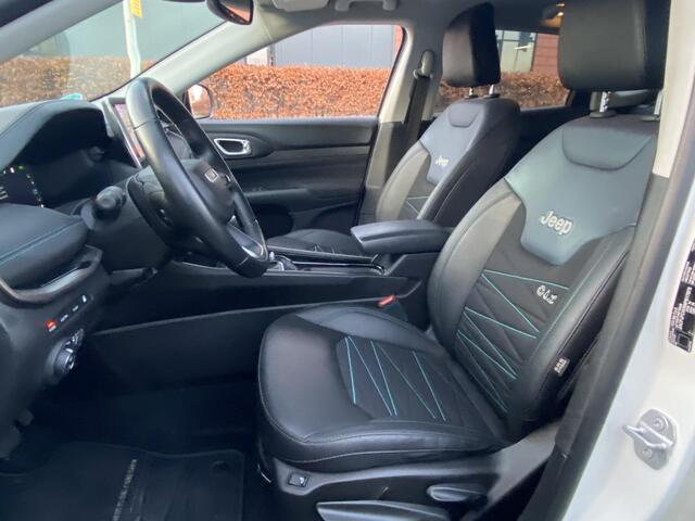 Jeep COMPASS 4xe 240 Plug-in Hybrid Electric New Upland met o.a. navigatie, stoel-/stuurverwarming, LED, 4WD, cruise, etc.