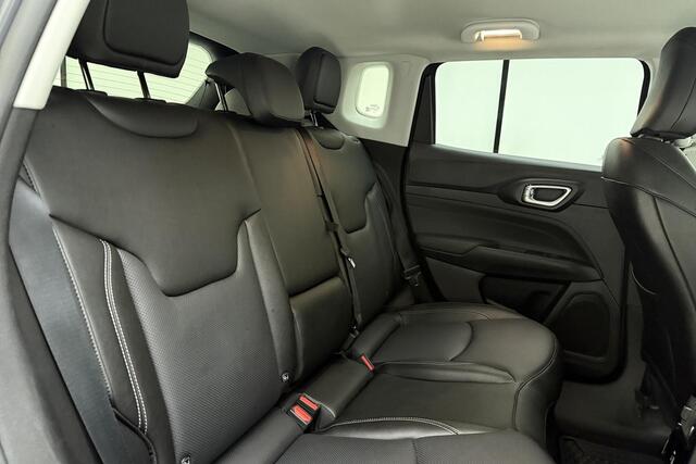 Jeep COMPASS 4xe 240pk Automaat Plug-in Hybrid Electric S | Climate control | Camera | Keyless | Lederen bekleding | Stoel & Stuurverwarming | Lichtmetalen velgen