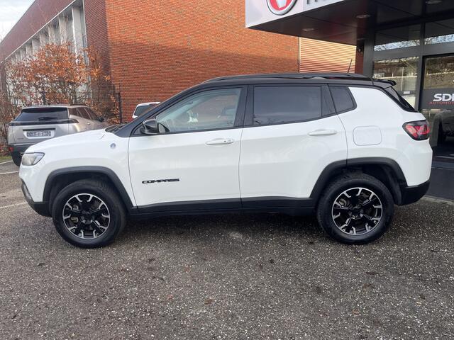Jeep COMPASS 4xe 240 Plug-in Hybrid Electric Trailhawk // LED // KEYLESS // CAMERA+SENSOREN // LEDER // NAVI+CARPLAY //