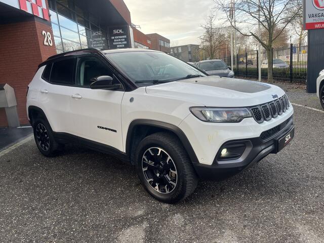 Jeep COMPASS 4xe 240 Plug-in Hybrid Electric Trailhawk // LED // KEYLESS // CAMERA+SENSOREN // LEDER // NAVI+CARPLAY //