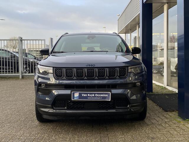 Jeep COMPASS 4xe 190 Plug-in Hybrid Electric Night Eagle / Automaat / NL-Auto / Stoel-/Stuurverwarming / Afneembare-Trekhaak / Adaptieve Cruise-Control / Climate-Control / LED / Keyless / Apple-Carplay & Android-Auto / Draadloze-Telefoonlader / DAB Radio-Bluetooth / N