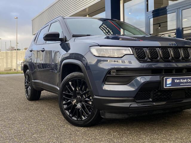 Jeep COMPASS 4xe 190 Plug-in Hybrid Electric Night Eagle / Automaat / NL-Auto / Stoel-/Stuurverwarming / Afneembare-Trekhaak / Adaptieve Cruise-Control / Climate-Control / LED / Keyless / Apple-Carplay & Android-Auto / Draadloze-Telefoonlader / DAB Radio-Bluetooth / N