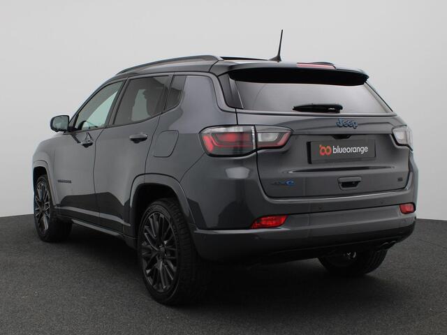 Jeep COMPASS 4xe 240 Plug-in Hybrid Electric S 240PK AUT. SOH 90,2%, Panoramadak, 360gr. Camera, Memorystoel, Alpine Audio, Stoelverwarming, Keyless, Navi, 19" LM Velgen