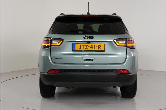 Jeep COMPASS 4xe 240 pk PHEV Upland | Adaptieve Cruise | Stl. verw. | Camera | Carplay | Lane Assist | El. achterklep |