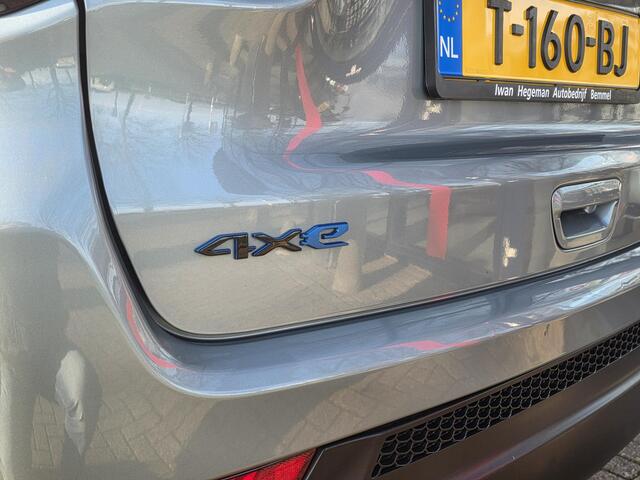 Jeep COMPASS 4xe 240 Plug-in Hybrid Electric Upland | PDC + Camera| Navigatie | LM Velgen | ECC |