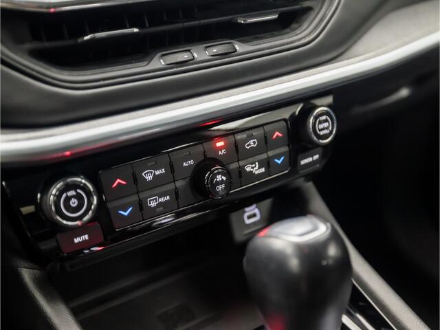 Jeep COMPASS 4xe 240 Plug-in Hybrid Electric S Automaat (VIRTUAL COCKPIT, APPLE CARPLAY, GROOT NAVI, LEDER, ELEK SPORTSTOELEN, GETINT GLAS, ADAPTIVE CRUISE, KEYLESS, CAMERA, NIEUWSTAAT)