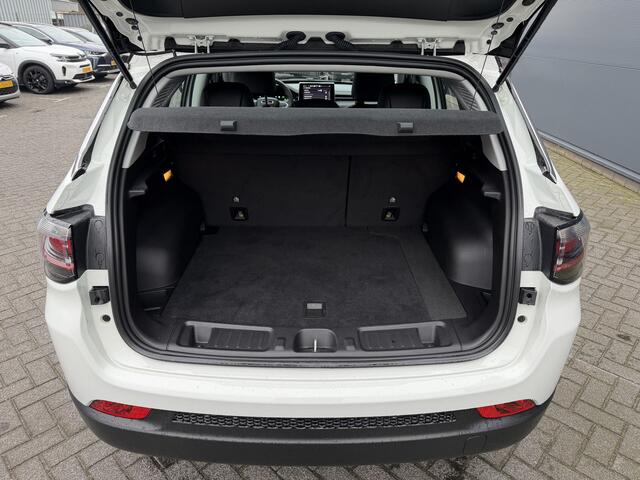 Jeep COMPASS 4xe 190 Plug-in Hybrid Altitude (Keyless Entry - LED - Camera - Navigatie via APP - Adaptieve Cruise Controle - Automatische Airco - 4X4)