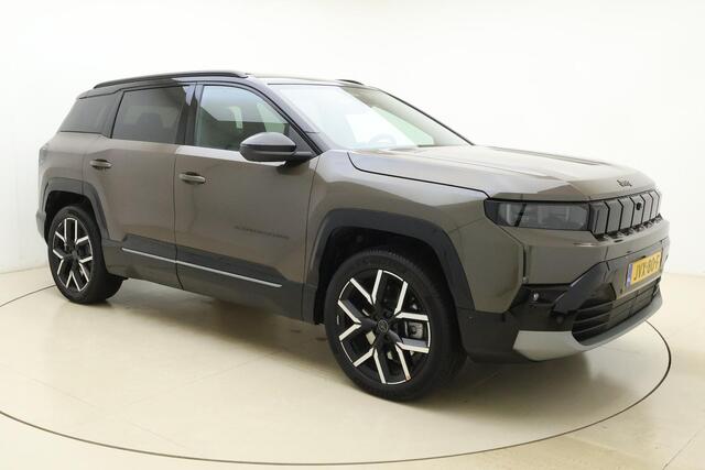 Jeep COMPASS First Edition 74 kWh | Nu in de showroom! | Camera's rondom | Focal audio | Elektrische achterklep | 20'' lichtmetalen velgen | Warmtepomp | Elektrische stoelen/massagestoel