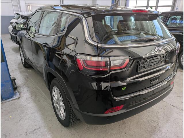 Jeep COMPASS 1.5T e-Hybrid Altitude 1450KG trekgewicht/Stoel+stuur verwarming.