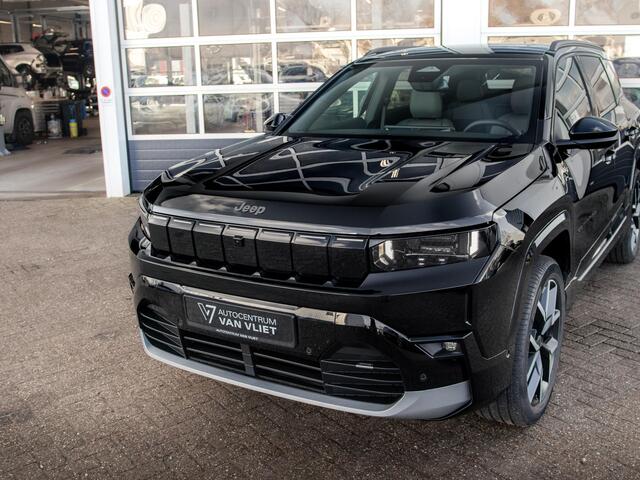 Jeep COMPASS First Edition 74 kWh | Adapt. Cruise | Camera | Carplay | 20" | Elektr. A-Klep | Navi | Winter Pack | Schuif/Kanteldak | Premium Pack | Conv. Pack | Warmtepomp