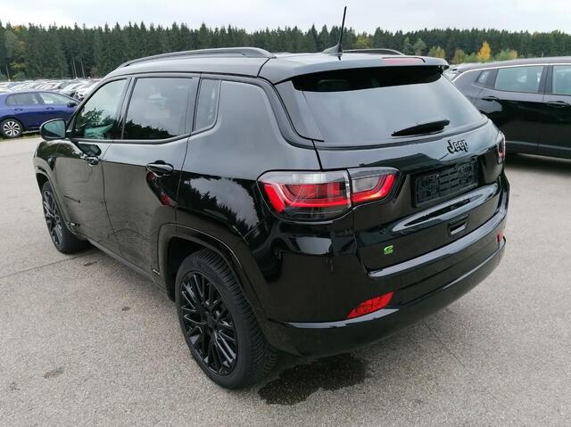 Jeep COMPASS 1.5T e-Hybrid High Altitude Stuur en stoelverwarming.