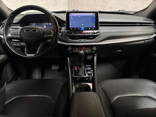 Jeep COMPASS 4xe 240 Plug-in Hybrid S Sport 240Pk Automaat (VIRTUAL COCKPIT, NARDO GREY, APPLE CARPLAY, STOELKOELING/VERWARMING, LEDER, 360 CAMERA, ADAPTIVE CRUISE, ALPINE AUDIO, GETINT GLAS, NIEUWSTAAT)