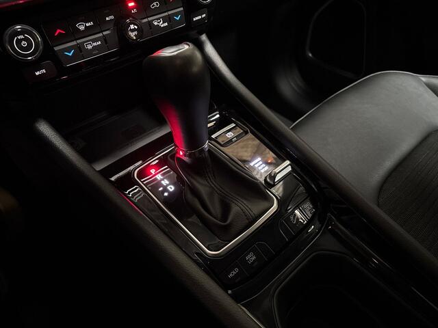 Jeep COMPASS 4xe 190 Plug-in Hybrid Electric Night Eagle 190Pk Automaat (VIRTUAL COCKPIT, APPLE CARPLAY, GROOT NAVI, 360 CAMERA, LEDER, SPORTSTOELEN, GETINT GLAS, KEYLESS, NIEUWSTAAT)