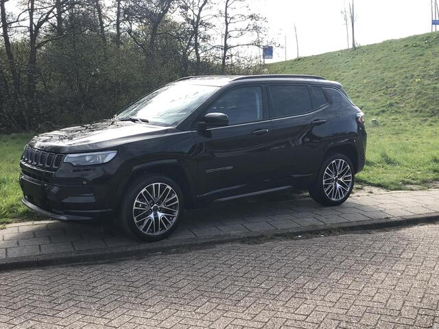 Jeep COMPASS 1.5T e-Hybrid Summit DCT AUTOMAAT|LEER|CLIMATE|CAMERA|APPLE/ANDROID|PDC|19"