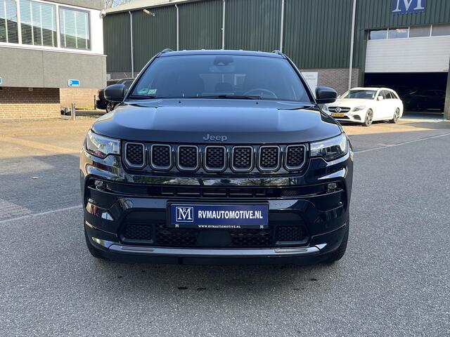 Jeep COMPASS 4xe 240 Plug-in Hybrid Electric 80th Anniversary Jeep Compass 4Xe | PHEV | ADAPTIVE CROUSE CONTROL | APPLE CARPLAY | STOEL+STUURWIEL VERWARMING | ACHTERUIT RIJ CAMERA |