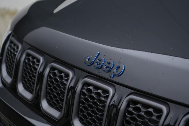 Jeep COMPASS 4xe 240 PK Hybrid S | Leder | Navi | Winter | 360Cam | 19"