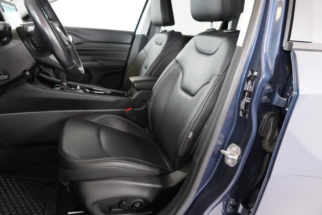 Jeep COMPASS 4xe 240pk S PHEV | Trekhaak | Leer | Stl. verw. | 19" | Camera 360° | Memory | Adaptive | Dodehoek | Inparkeer |