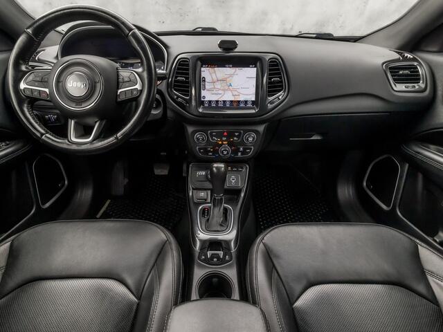 Jeep COMPASS 4xe 240 Plug-in Hybrid Electric S 240Pk Automaat (APPLE CARPLAY, NAVIGATIE, CAMERA, KEYLESS, LEDER, SPORTSTOELEN, ZWART HEMEL, GETINT GLAS, NIEUWE APK, NIEUWSTAAT)