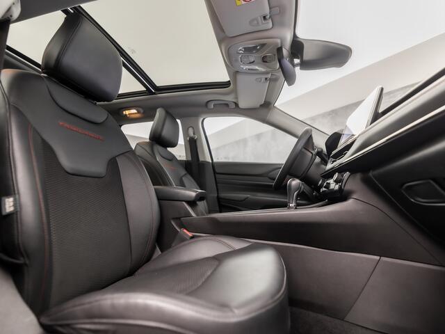 Jeep COMPASS 4xe 240 Plug-in Hybrid Electric Trailhawk 240Pk Automaat (PANORAMADAK, NARDO GREY, VIRTUAL COCKPIT, APPLE CARPLAY, CAMERA, LEDER, ADAPTIVE CRUISE, GETINT GLAS, NIEUWSTAAT)