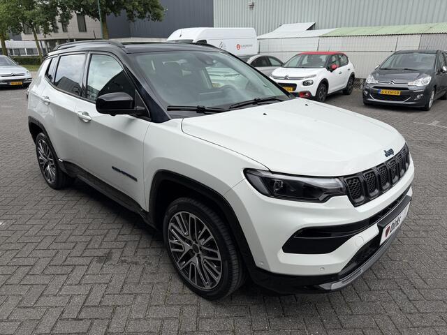 Jeep COMPASS 4xe 240 Plug-in Hybrid Electric Summit (Elektrisch Schuifdak - Leder incl verwarming/koeling/geheugen - Elektrische Klep - 360gr Camera - Adaptieve Cruise Controle - 19"- Keyless Entry - LED - 4x4)