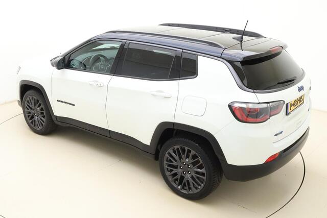 Jeep COMPASS 4xe 240 Plug-in Hybrid Electric S | Navigatie | Lederen bekleding | Panoramisch schuifdak | Keyless | Stoelverwarming | Zwart dak