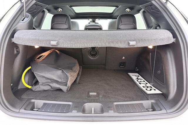 Jeep COMPASS 4xe 240 Plug-in Hybrid Electric S | Navigatie | Lederen bekleding | Panoramisch schuifdak | Keyless | Stoelverwarming | Zwart dak
