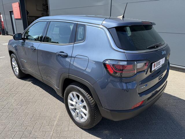 Jeep COMPASS 4xe 190 Plug-in Hybrid Electric Altitude (Elektrische Klep - Keyless Entry - LED - Automatische Airco - Camera - Navigatie - Apple Carplay - 4WD - Adaptieve Cruise Controle)