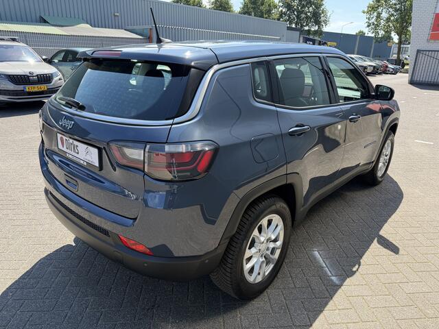 Jeep COMPASS 4xe 190 Plug-in Hybrid Electric Altitude (Elektrische Klep - Keyless Entry - LED - Automatische Airco - Camera - Navigatie - Apple Carplay - 4WD - Adaptieve Cruise Controle)
