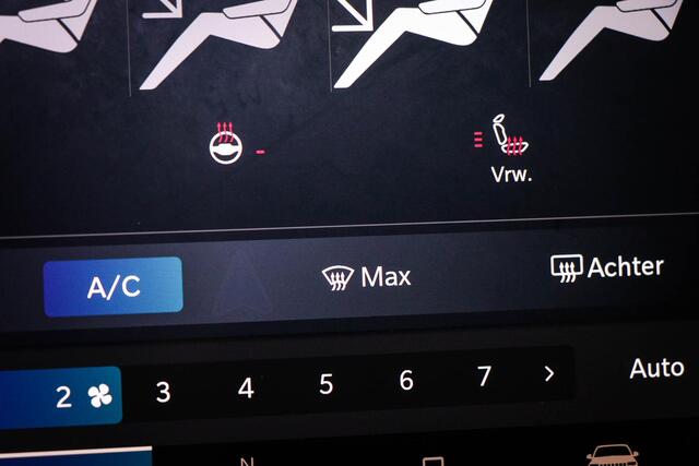 Jeep COMPASS 4xe 240 Plug-in Hybrid Electric S | WRAP ZWART | WINTER PACK | PANORAMADAK | STUURVERWARMING | DAB | APPLE | CAMERA