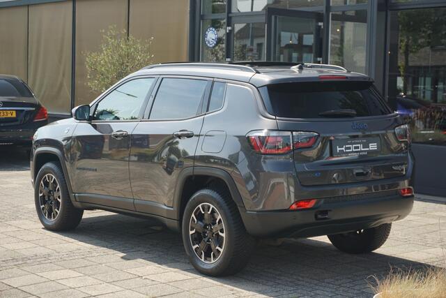 Jeep COMPASS 4xe 240 Plug-in Hybrid Electric Trailhawk | PANO | LED