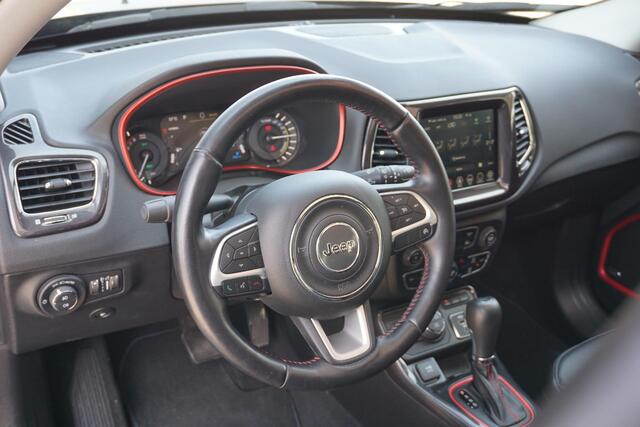 Jeep COMPASS 4xe 240 Plug-in Hybrid Electric Trailhawk | PANO | LED