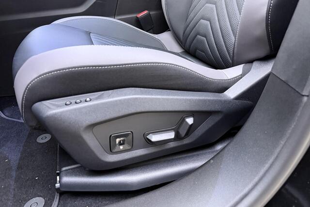 Jeep COMPASS 1.2 e-Hybrid First Edition | LED matrix verlichting | Panoramadak | Drive assist | Focal audio | Massage stoelen | Stoel ventilatie/verwarming | Camera's rondom