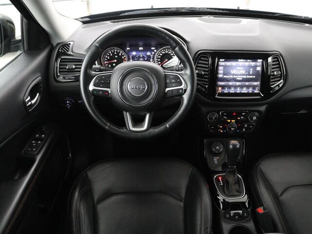 Jeep COMPASS 1.4 MultiAir Opening Edition 4x4 | Leder | Trekhaak | Stuur/stoel verwarming | Memory | Cruise control | Climate control | Bluetooth | Beats audio | 19''