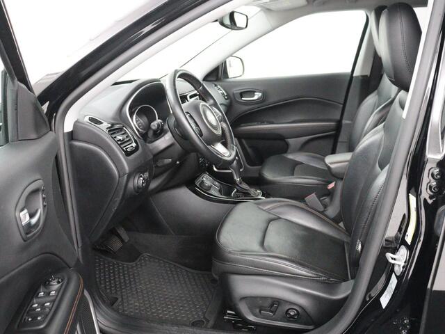 Jeep COMPASS 1.4 MultiAir Opening Edition 4x4 | Leder | Trekhaak | Stuur/stoel verwarming | Memory | Cruise control | Climate control | Bluetooth | Beats audio | 19''