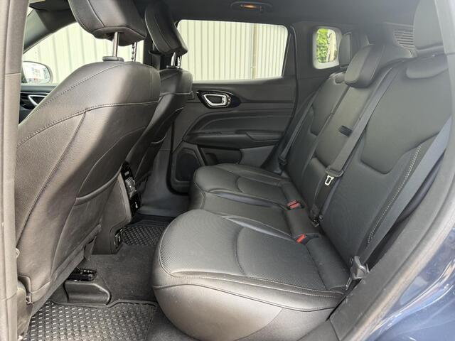 Jeep COMPASS 4xe 240 Plug-in Hybrid Electric S | Leder | All Season banden | 19'' Lichtmetalen velgen | Elektrische stoelen met geheugenfunctie bestuurder | Stoelventilatie voor