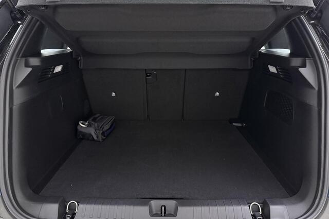 Jeep COMPASS Altitude 74 kWh | DEMO | Speciale 8 jaar garantie | Navigatie | Climate control | Stoel & Stuurverwarming | Keyless | Zwart dak