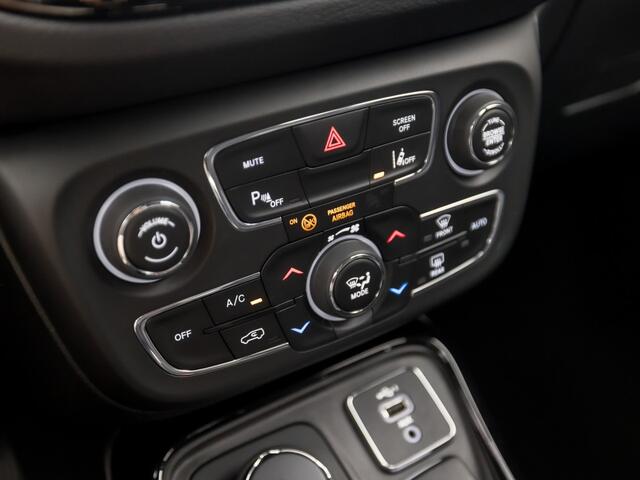 Jeep COMPASS 1.4 MultiAir Limited Sport 4x4 170Pk Automaat (APPLE CARPLAY, NAVIGATIE, CLIMATE, GETINT GLAS, SPORTSTOELEN, PARKEERSENSOREN, CRUISE, NIEUWSTAAT)
