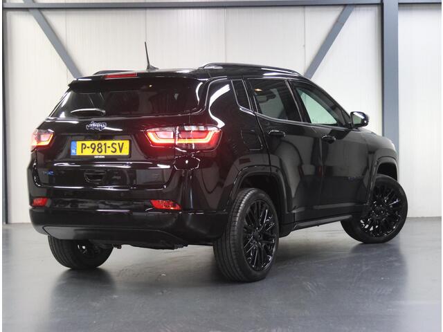 Jeep COMPASS 240PK Plug-in Hybrid S | 1ste eigenaar | AppleCarplay/AndroidAuto | Winterpack | Camera | Adaptief Cruise Control | LEER | Navigatie | Keyless | LED lampen | Electrische klep | AUTOMAAT | Isofix | Privacy Glass | Parkeersensoren |