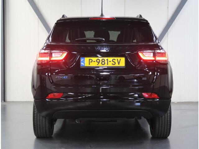 Jeep COMPASS 240PK Plug-in Hybrid S | 1ste eigenaar | AppleCarplay/AndroidAuto | Winterpack | Camera | Adaptief Cruise Control | LEER | Navigatie | Keyless | LED lampen | Electrische klep | AUTOMAAT | Isofix | Privacy Glass | Parkeersensoren |