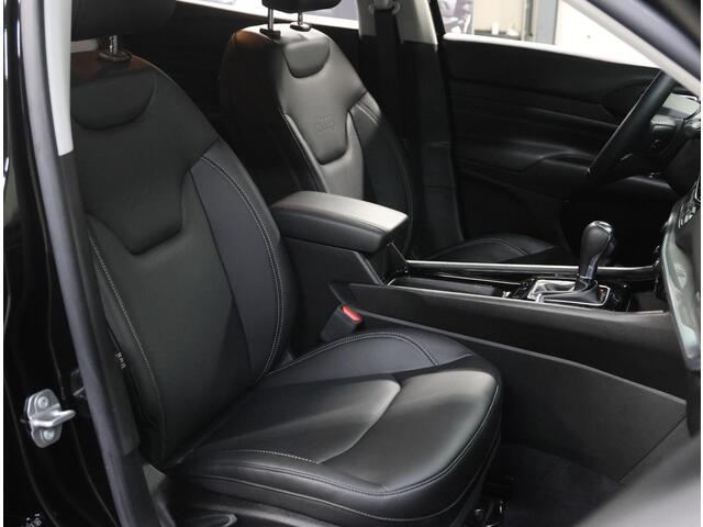 Jeep COMPASS 240PK Plug-in Hybrid S | 1ste eigenaar | AppleCarplay/AndroidAuto | Winterpack | Camera | Adaptief Cruise Control | LEER | Navigatie | Keyless | LED lampen | Electrische klep | AUTOMAAT | Isofix | Privacy Glass | Parkeersensoren |
