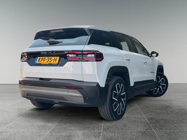Jeep COMPASS Altitude 74kWh 213pk | MEGADEAL |UIT VOORRAAD LEVERBAAR | 500KM WLTP | WARMTEPOMP | NAVI | CARPLAY | ELEKTR. KOFFERKLEP | 360 CAMERA'S | DODEHOEKBEW.