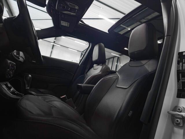 Jeep COMPASS 4xe 240 PHEV S | Trekhaak | Panoramadak | Alpine Sound | Leer | Memory |
