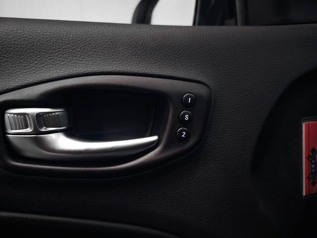 Jeep COMPASS 4xe 240 PHEV S | Trekhaak | Panoramadak | Alpine Sound | Leer | Memory |