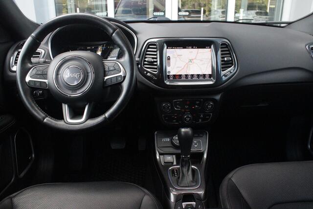 Jeep COMPASS 4xe 240PK Plug-in Hybrid ELECTRIC S | AFNEEMBARE TREKHAAK | PANORAMA SCHUIF/KANTEL DAK | DAB+ RADIO | NAVIGATIE | ELEKTRISCH BEDIENBARE VOORSTOELEN MET GEHEUGENFUNCTIE OP DE BESTUURDERSSTOEL | STOEL/STUUR VERWARMING | STOEL VENTILATIE | CRUISE CONTROL | D