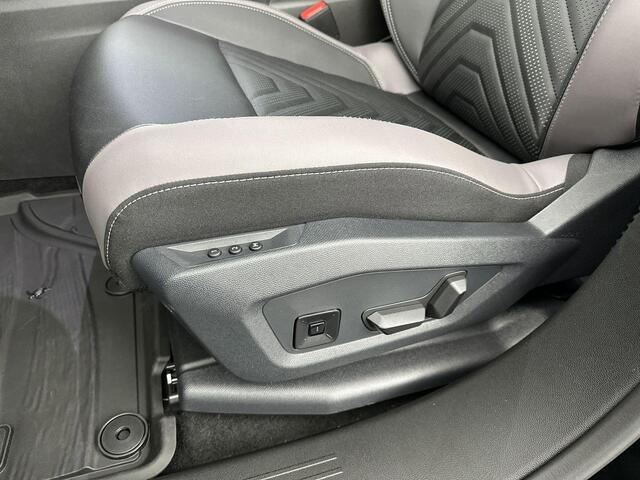 Jeep COMPASS 1.6 e-Hybrid Plug-In First Edition | Navigatie | Stoel & Stuur Verwarming | PANO | 360 graden camera | Verbeterde Audio | Apple Carplay&Android Auto | Tot 8 jaar garantie!