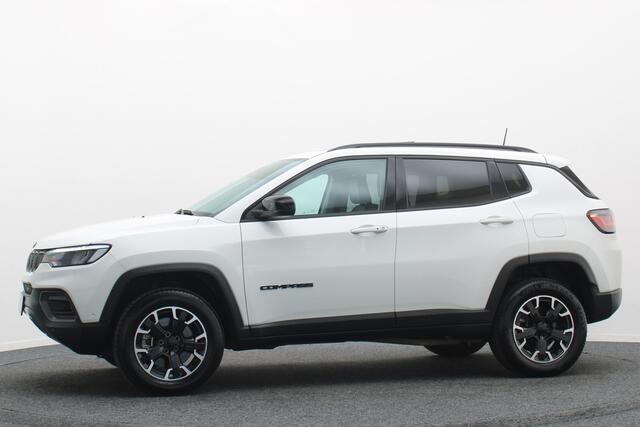Jeep COMPASS 4xe 240 Plug-in Hybrid Electric Trailhawk Panoramadak, Leer, Camera, ACC, Apple Carplay, Keyless