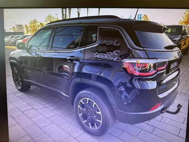 Jeep COMPASS 4xe 240 Plug-in Hybrid Electric Trailhawk | Pano | Leer | 1ste Eign. | Trekhaak |