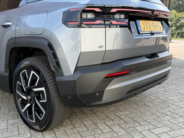 Jeep COMPASS First Edition 74 kWh CARPLAY CLIMA STOEL/STUUR VERWARMING *8 JAAR GARANTIE*